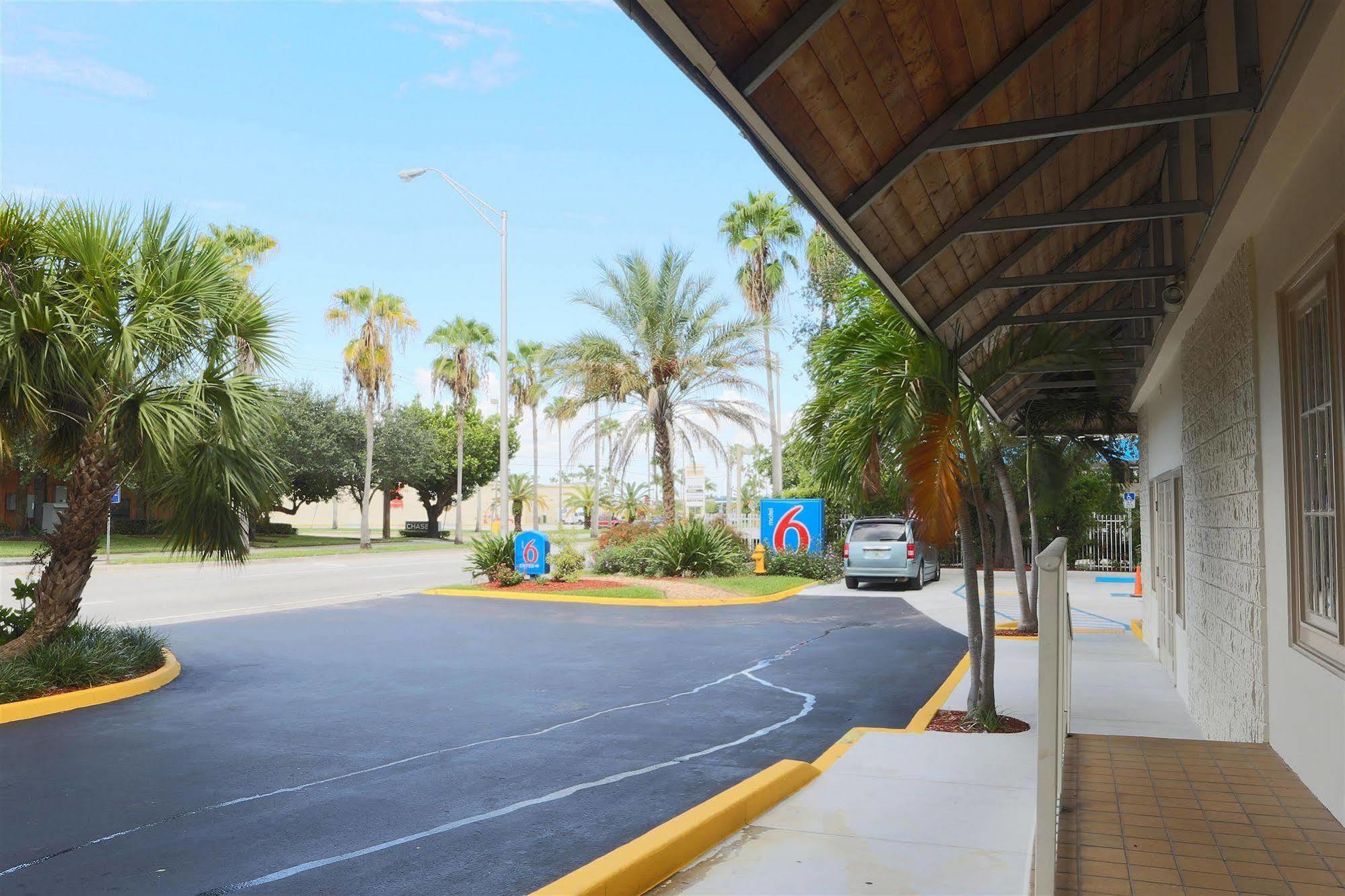 Motel 6-Cutler Bay, Fl Extérieur photo